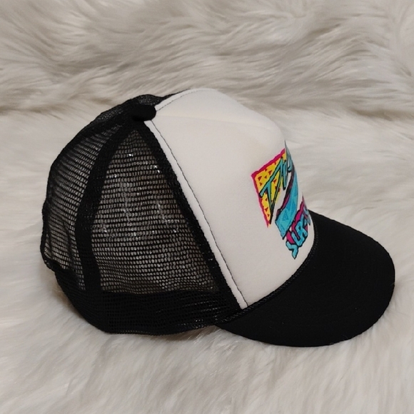 SALE! HTF!! Destin FL Surf Style Black/ White Trucker Snap Back Vintage Hat main image 6